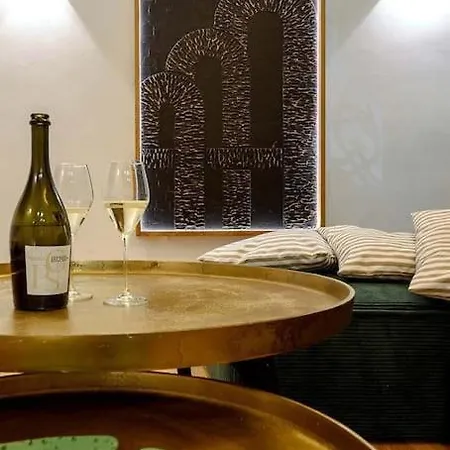 Apartmán Under Bridge, Terremarine