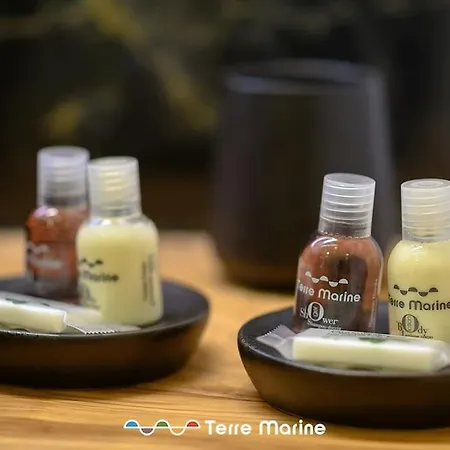 Under Bridge, Terremarine Apartament